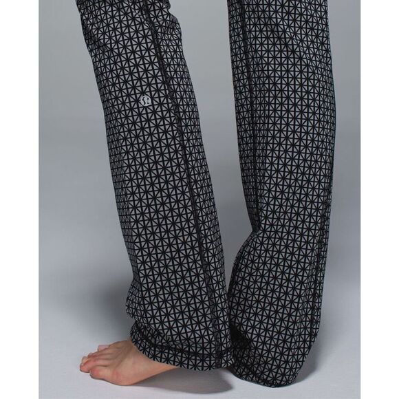 Womens Lululemon Straight-Up Pant - Picture 2 of 6